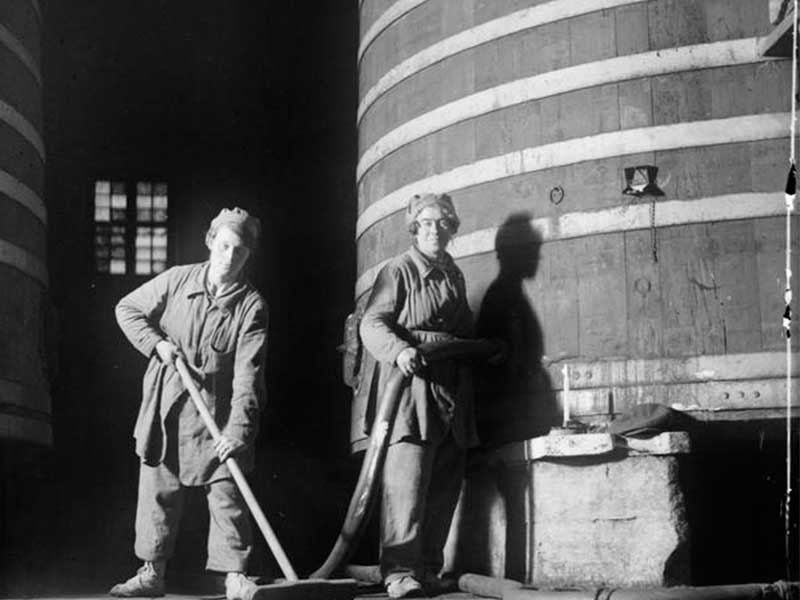 tino di legno london beer flood